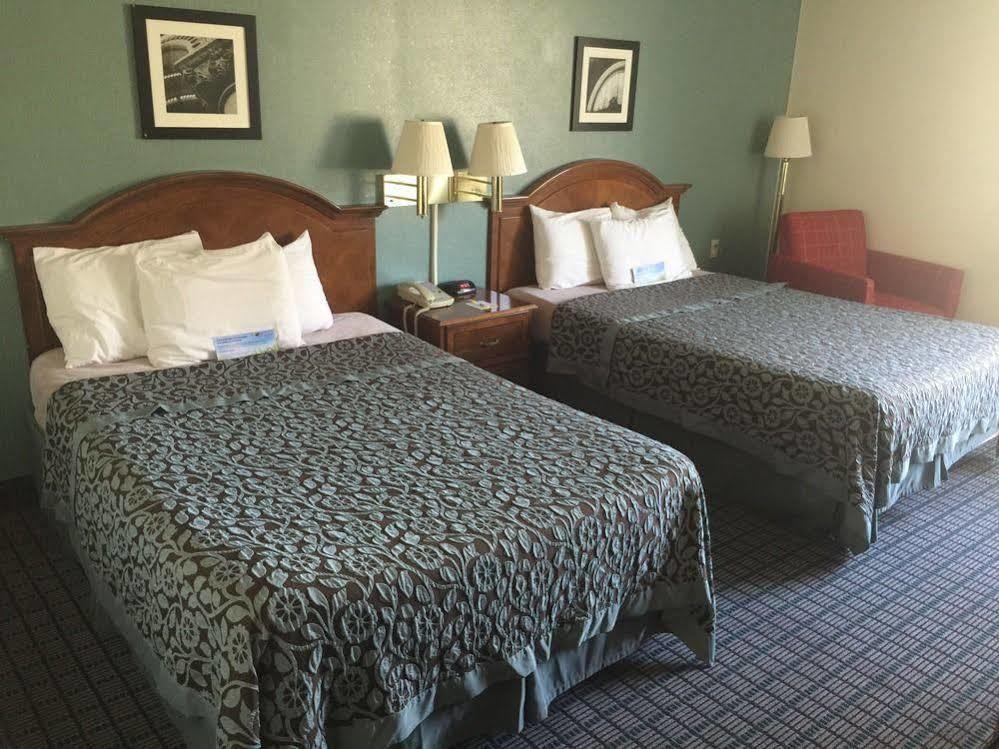 Motel 6 Mcgraw, Ny - Cortland Luaran gambar
